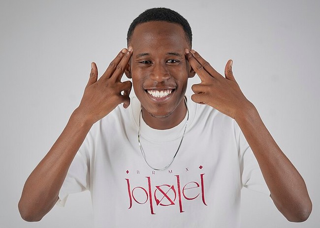 Avec «Martaba», le rappeur BRMX porte la voix d’une jeunesse mauritanienne 